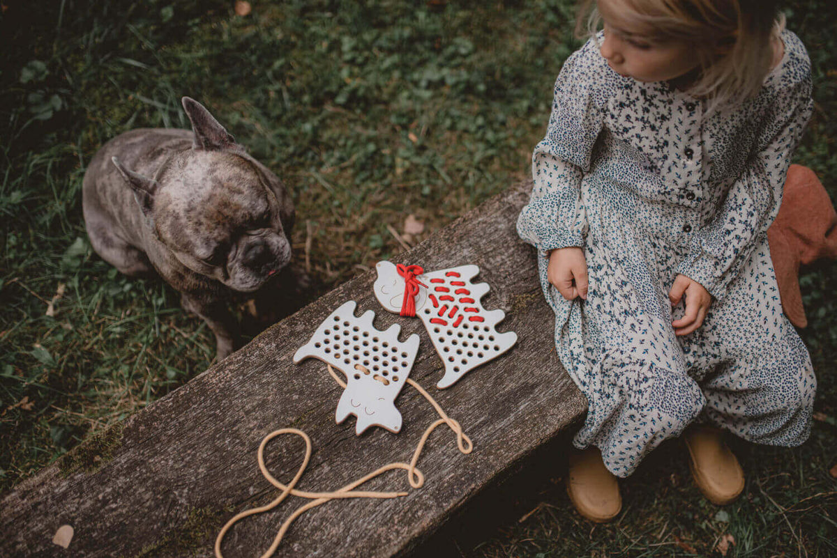 15 Lacing & Threading Activities - To Stimulate Learning in Toddlers