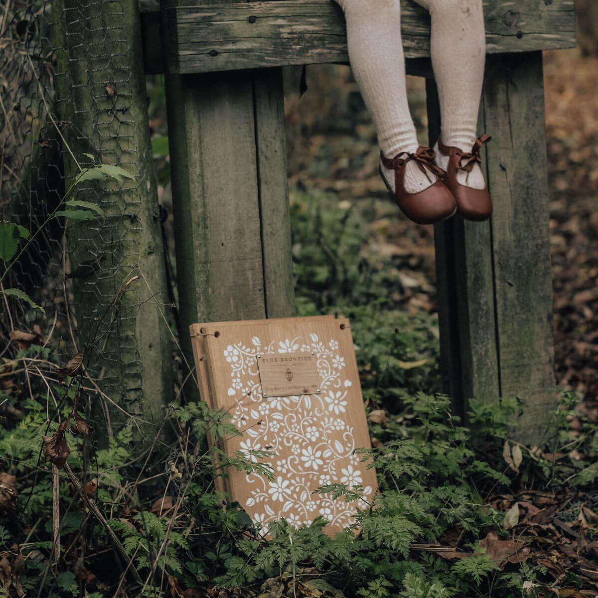 Extra large wooden flower press at blue brontide UK