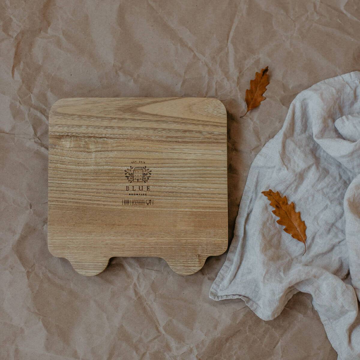 wooden kids divider plate in London bus children's wooden tableware at blue brontide