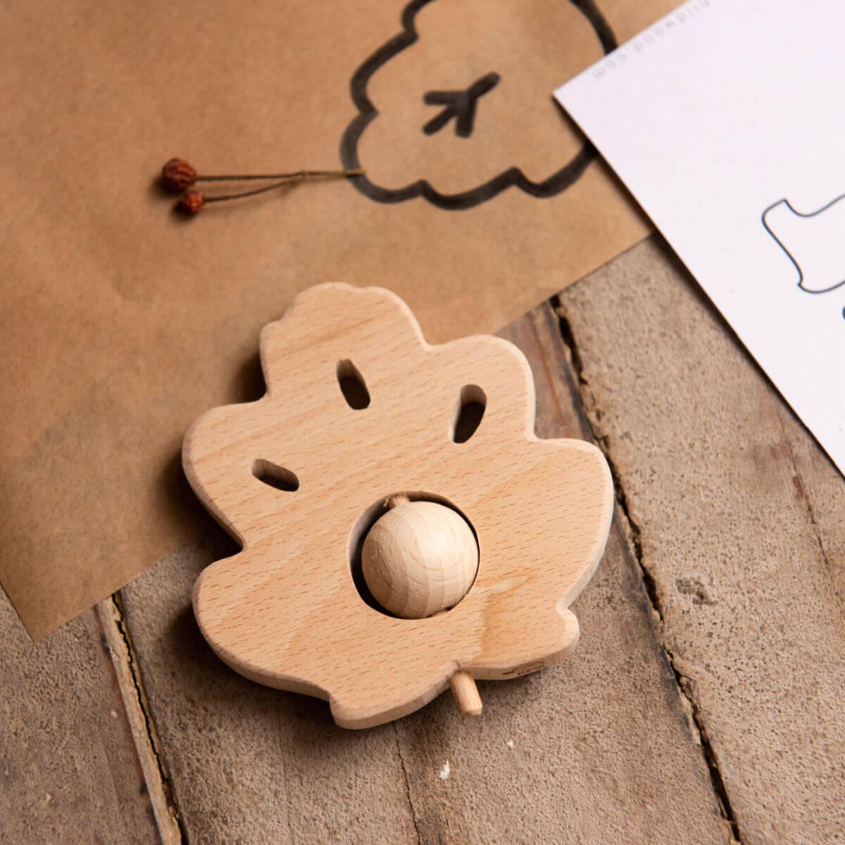 kmr-childwood-wooden-rattle-maple-leaf