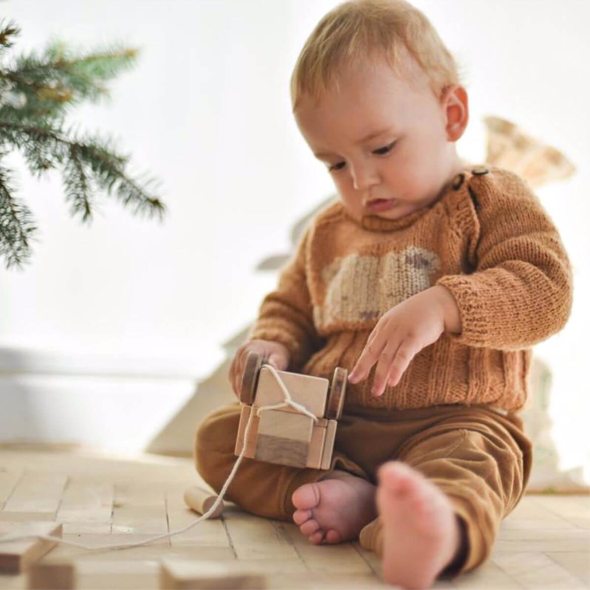 wooden-logging-truck-toy-lislis