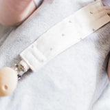 organic dummy clip, pacifier clip, soother clip in xox design at blue brontide uk