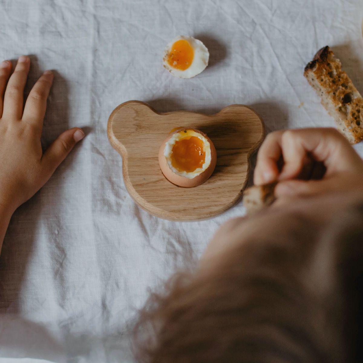 childrens wooden egg cup in a bear design at blue brontide uk