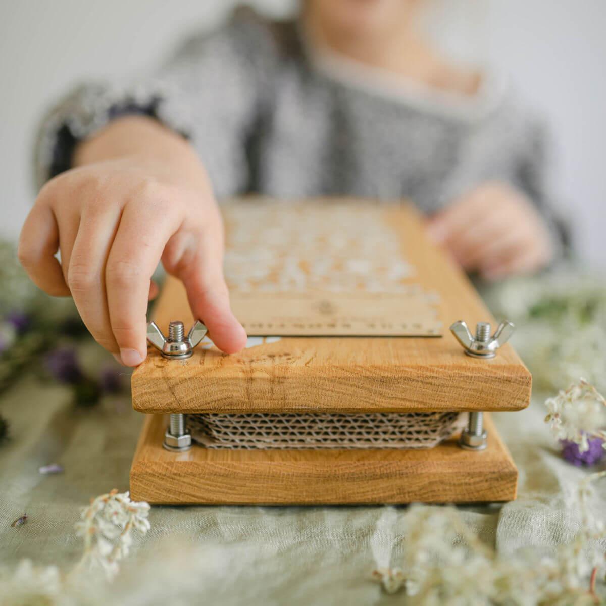 wooden flower press pressing flowers with the stem - blue brontide uk