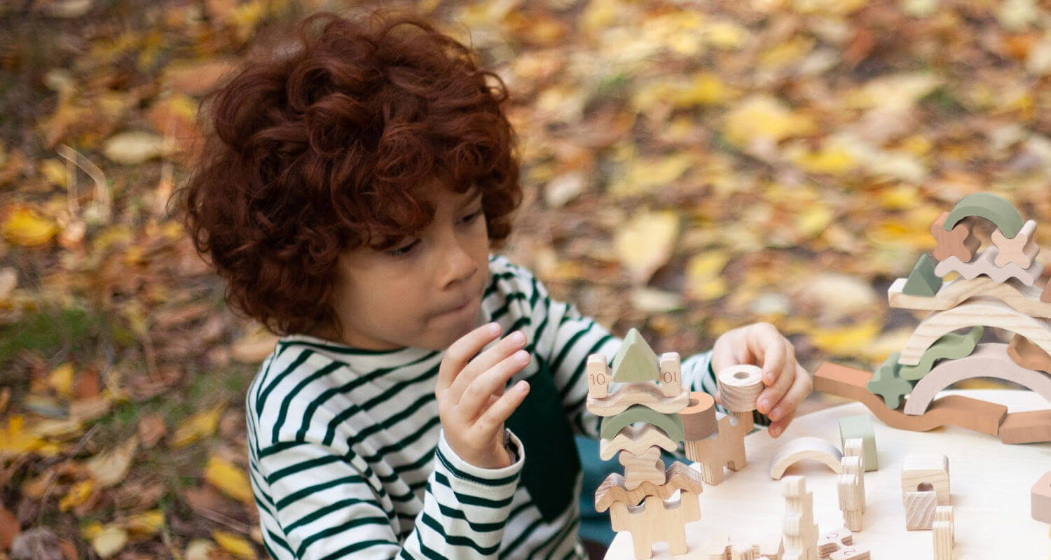 child constructively playing