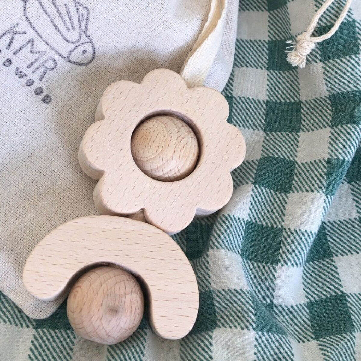 prima flower wooden rattle by kmr childwood