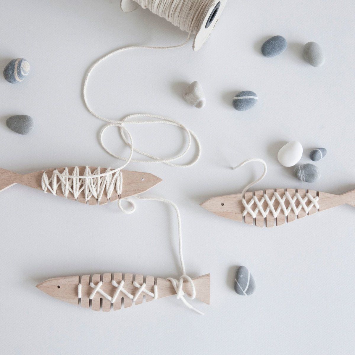 Natural Wooden Children's Lacing / Threading Toy - Anchovy - Bluebrontide