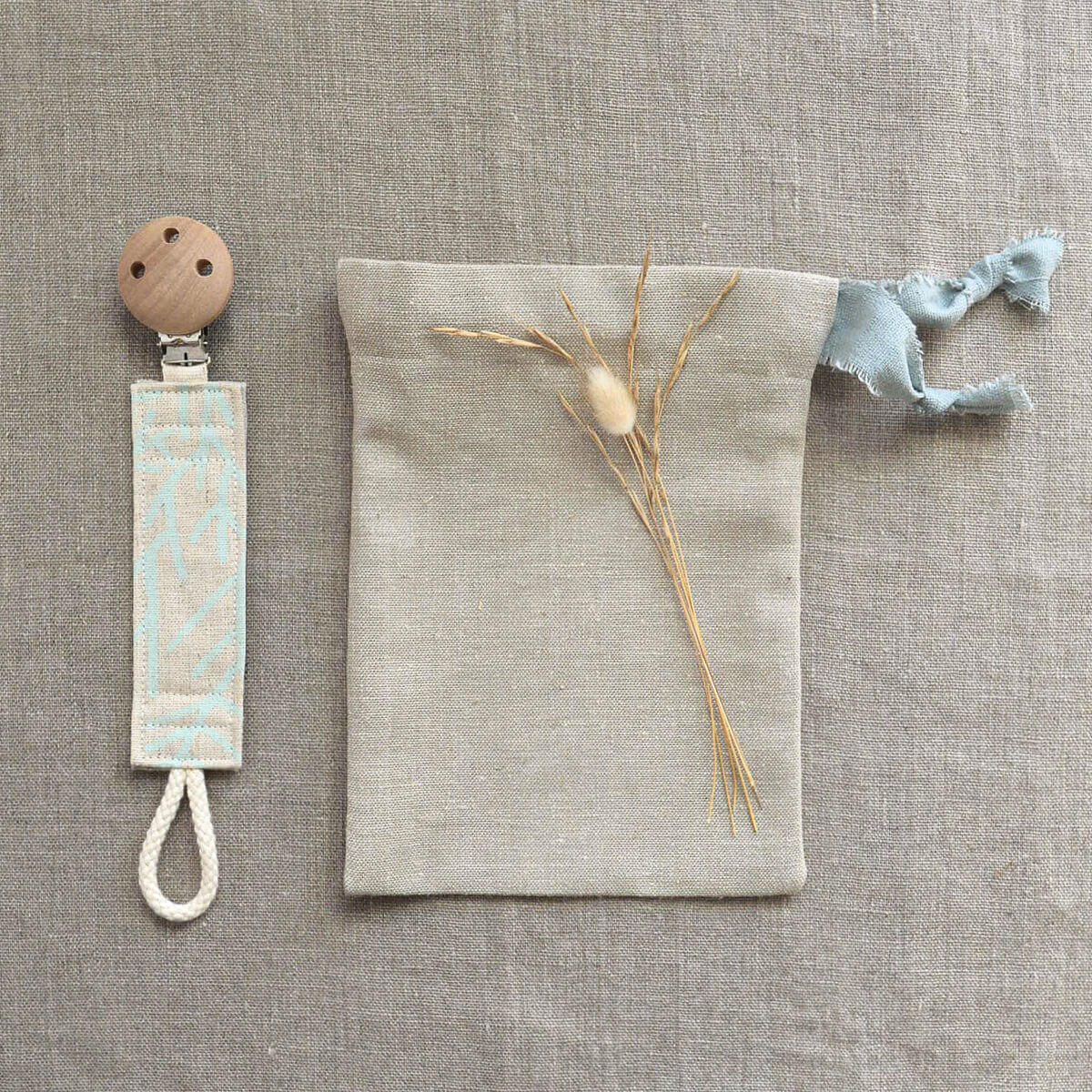 organic dummy clip | pacifier clip in sustainable fabrics at blue brontide UK