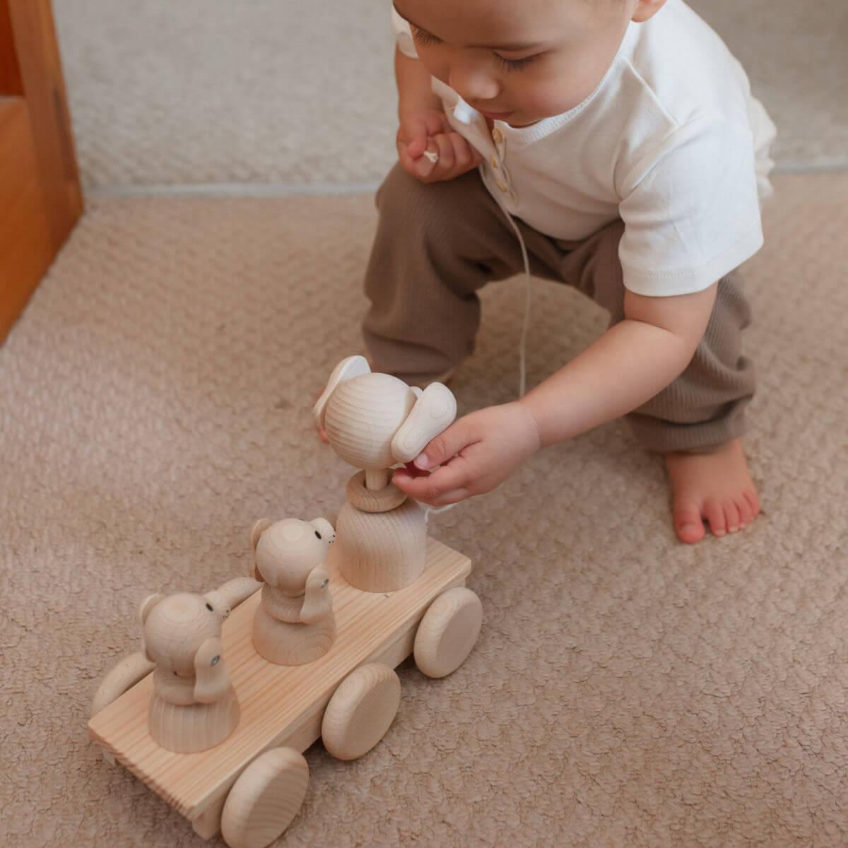 wooden pull along toy bobbing dog at blue brontide UK