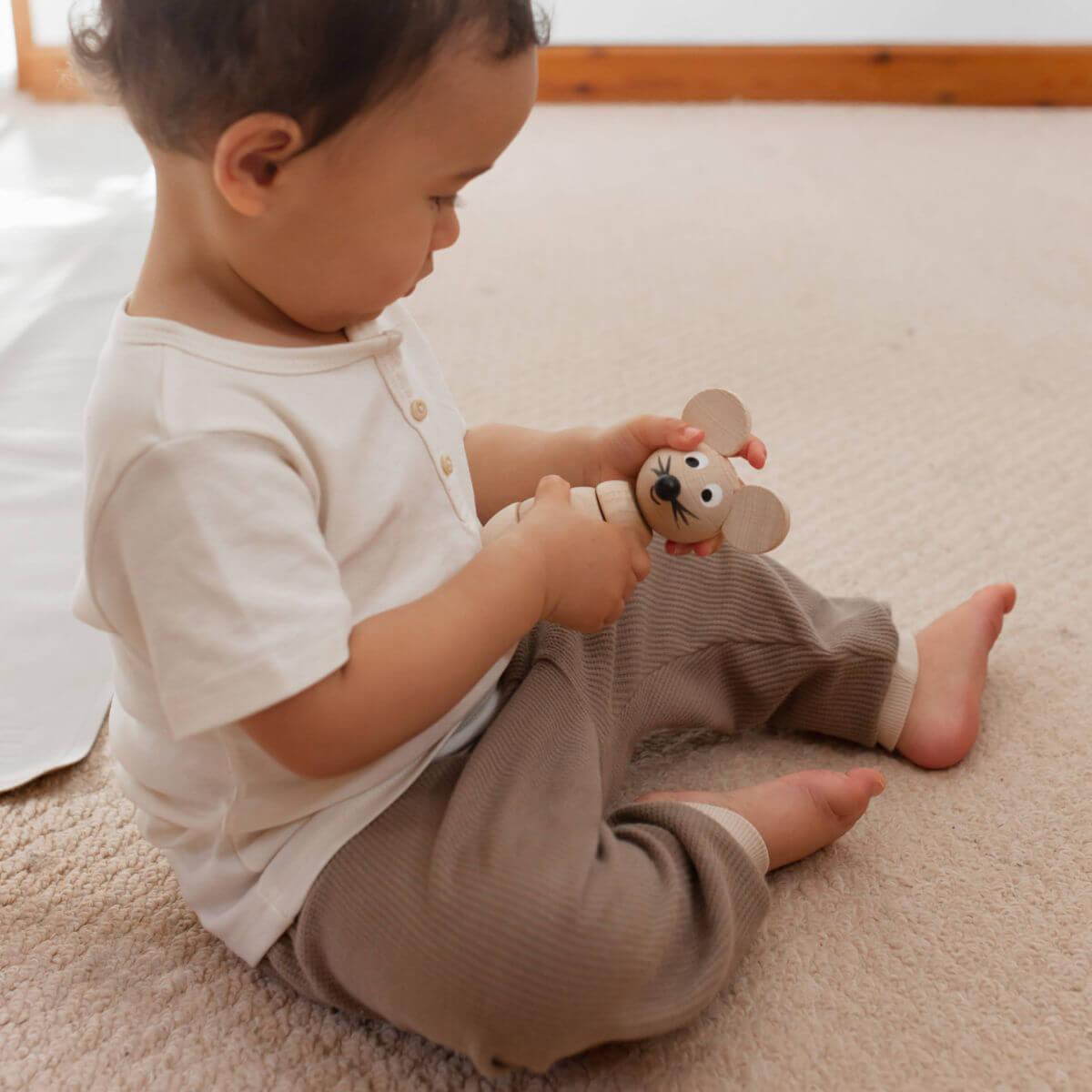 natural wooden stacking toy mouse at blue brontide uk