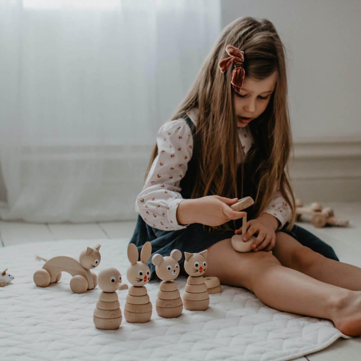 natural wooden stacking toy mouse at blue brontide uk